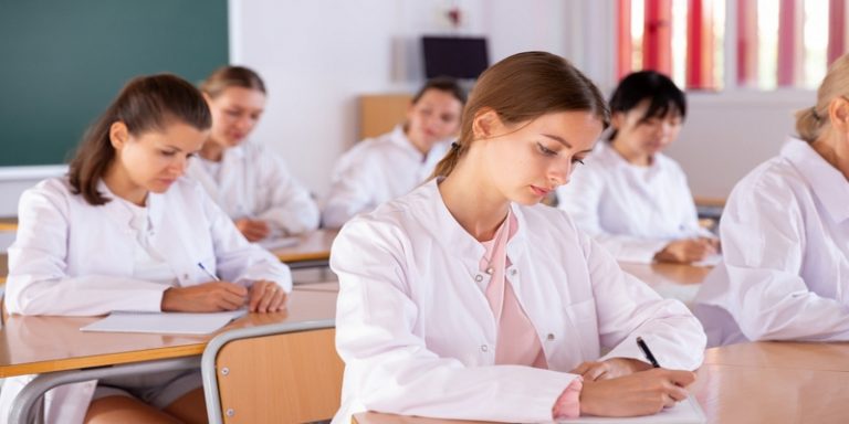 How to write an academic nursing essay