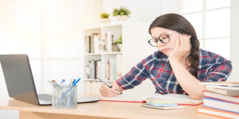 How do you write an argumentative essay?